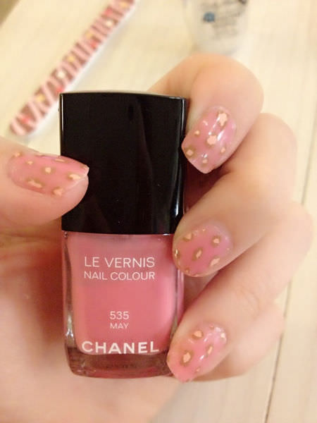 Pink leo nail 13